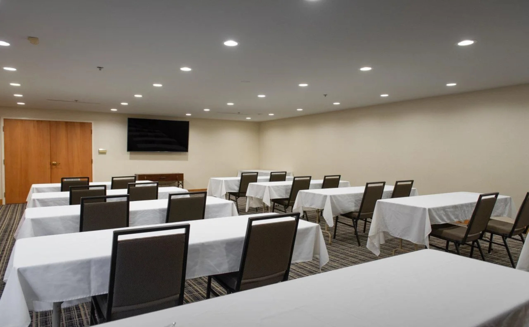 Holiday Inn Express & Suites Hayward by IHG