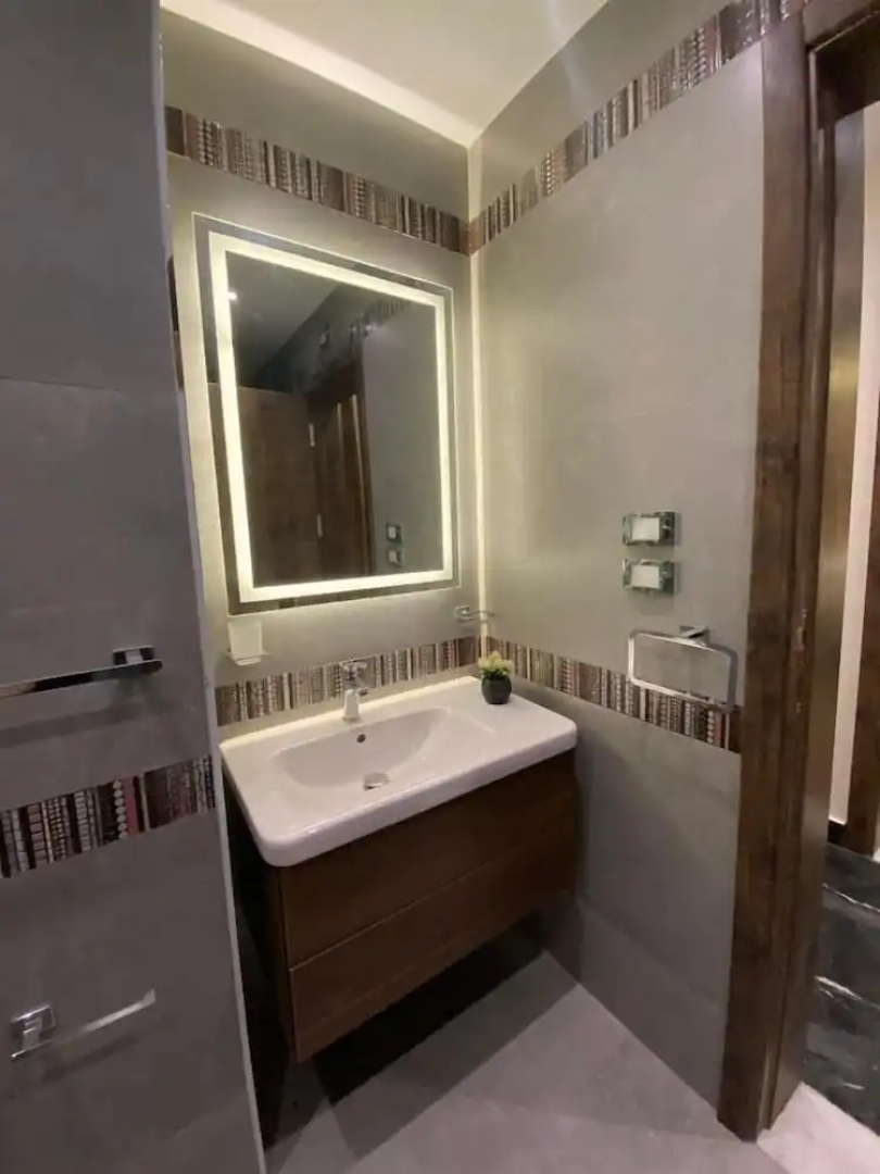 Villa in palm hills-the crown