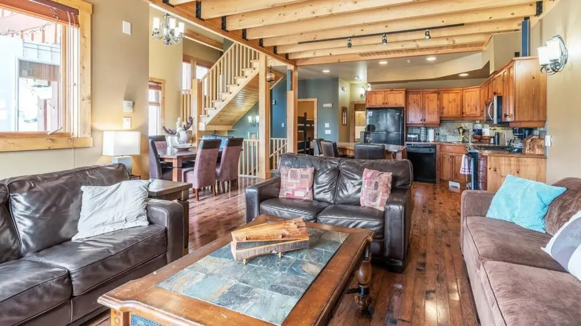 Forest Lane Hideaway - Luxurious Family Friendly Home with Private Hot Tub