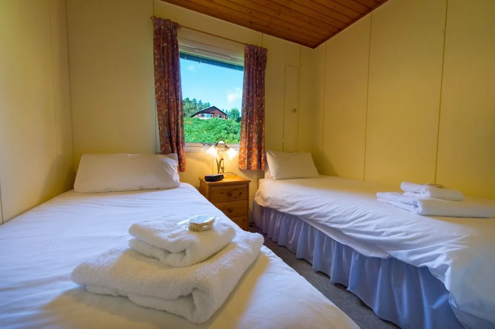 Kestrel Lodge With Mountain View Free Wifi