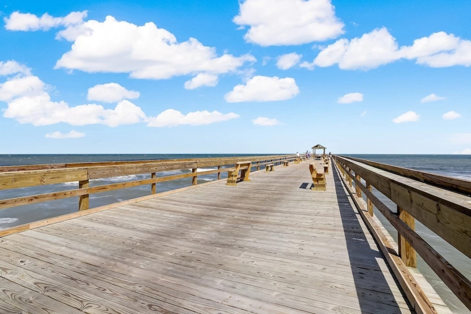 Spacious Oceanfront Condo, Easy Access to Private Fishing Pier by RedAwning