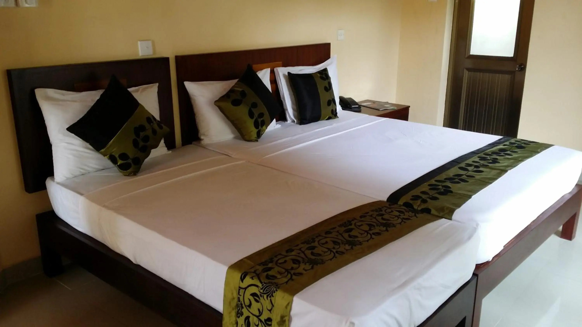 Grand 7 Hotel - Thalawathugoda