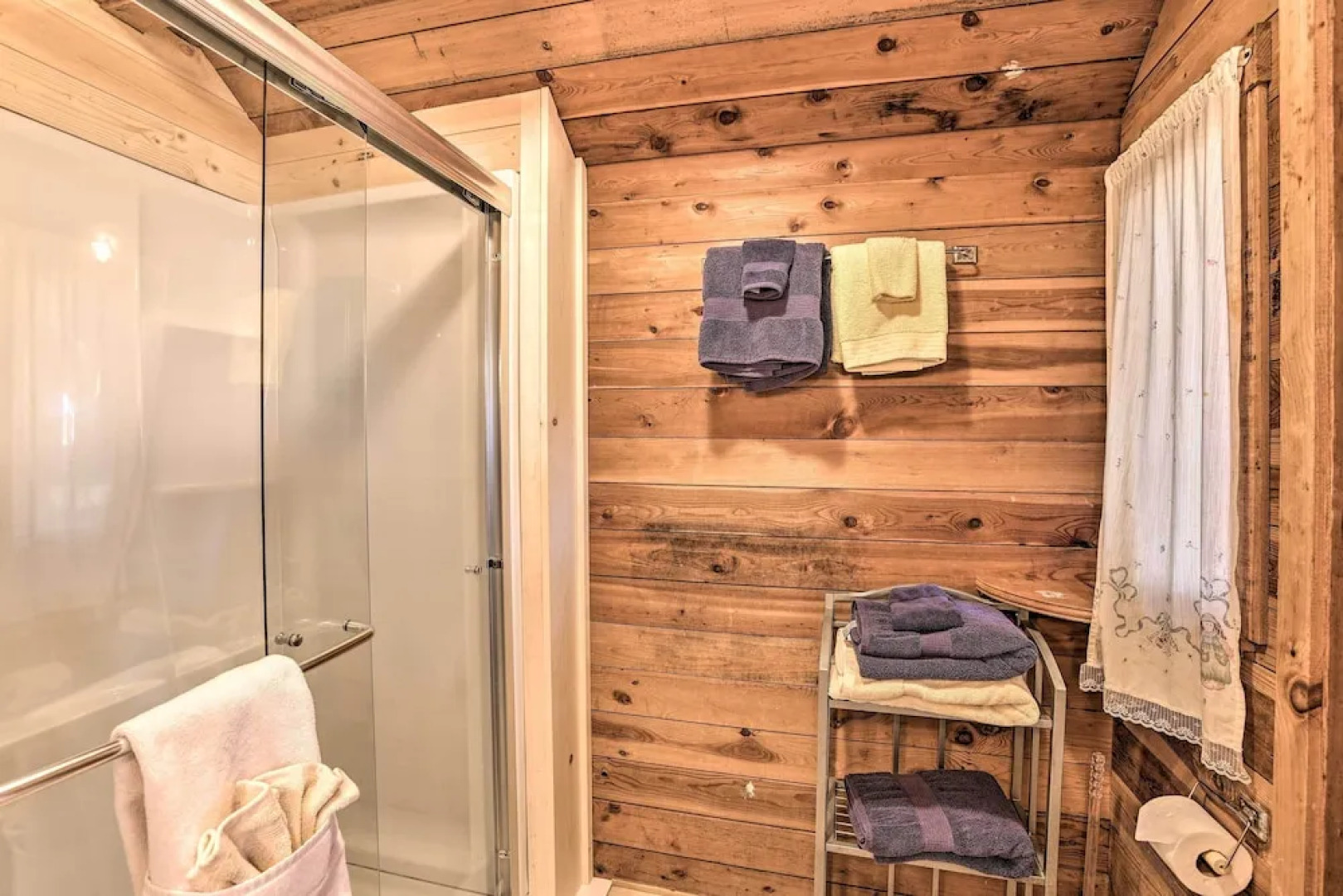 Suttons Bay 'bayview Cottage' w/ Deck & Gas Grill!