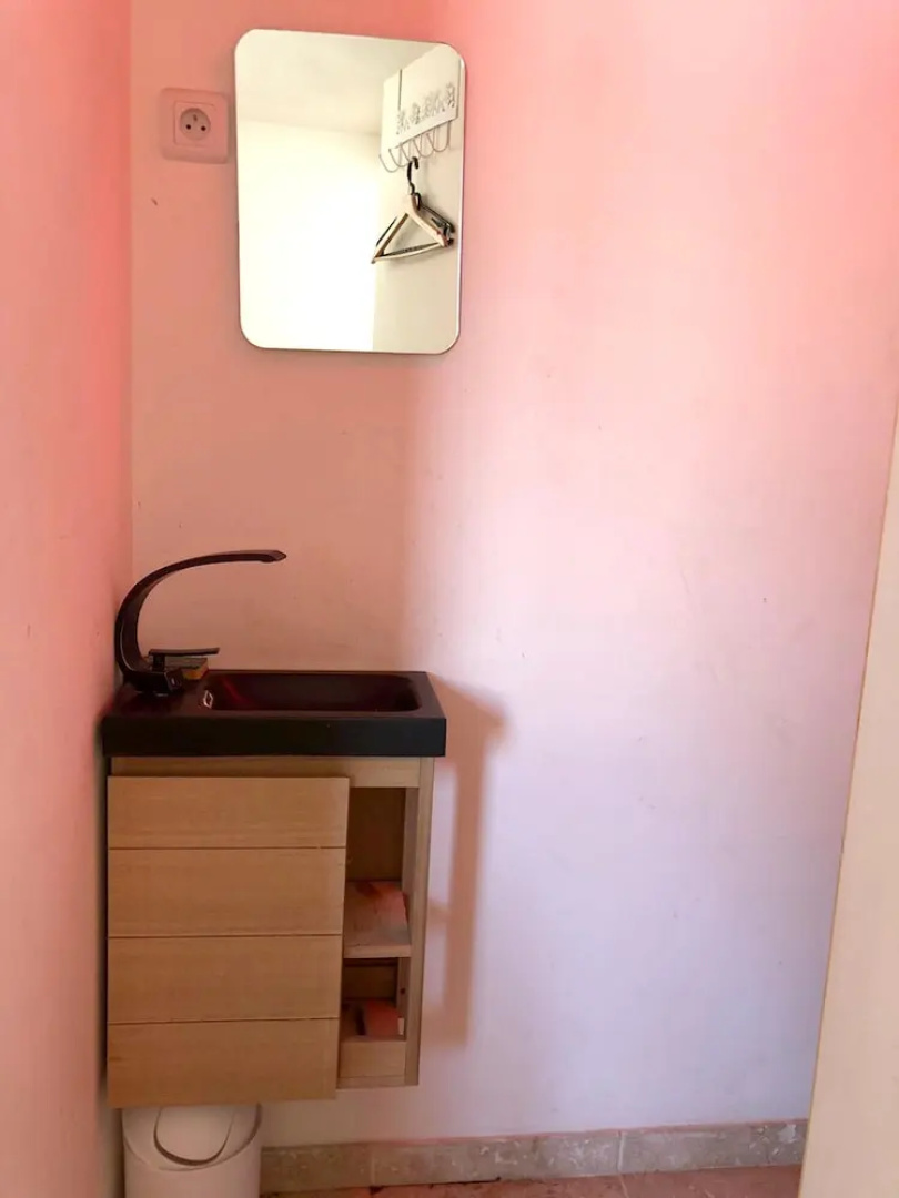 Studio in Villejuif, With Wonderful City View, Furnished Garden and Wifi - 300 km From the Beach