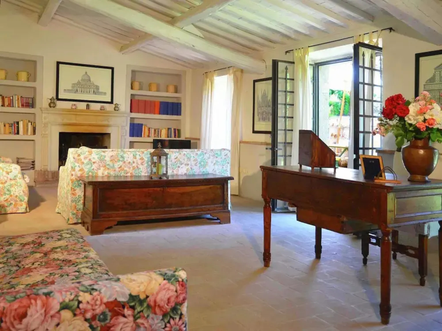 Villa in Rome With Pool & Garden