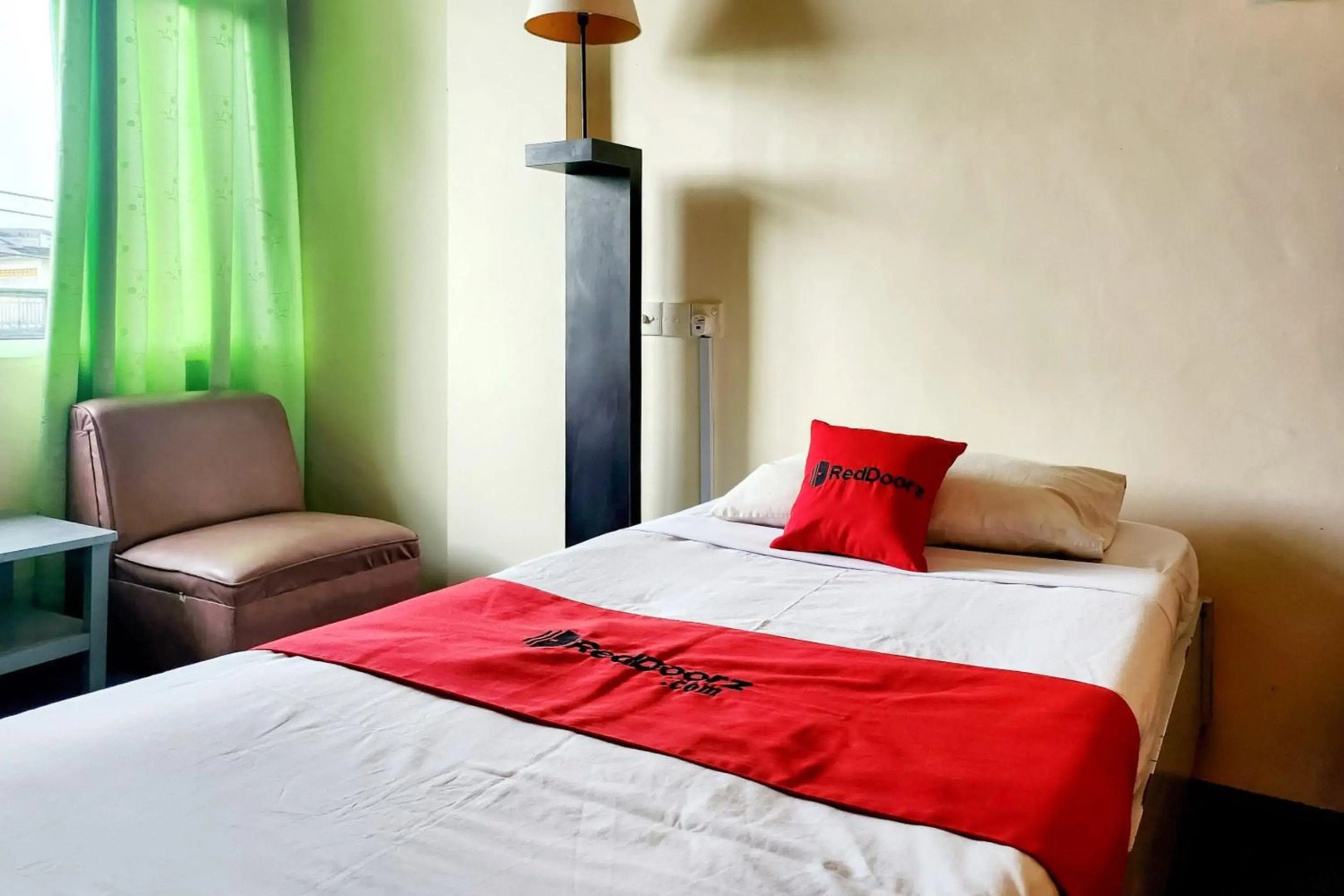 OYO 2487 Sampurna Jaya Hotel