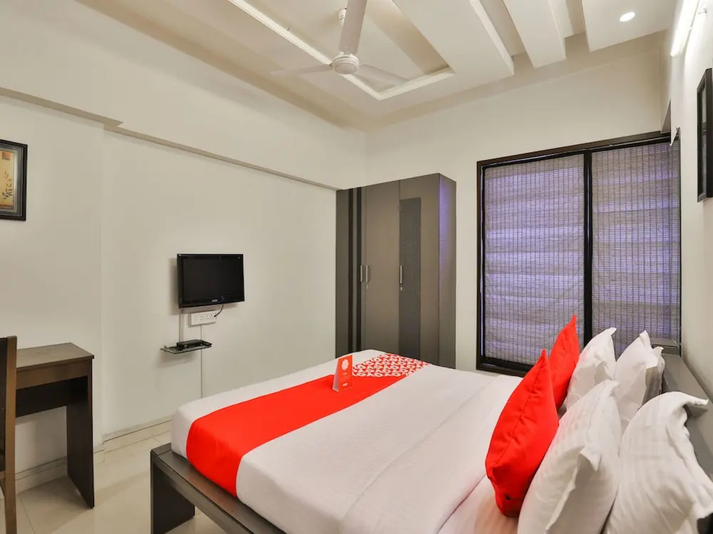 OYO 15508 Shreeji Sangeet Apartments