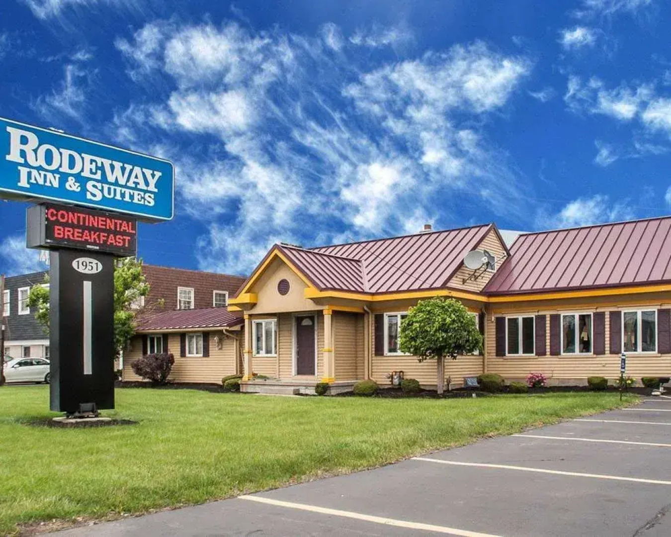 Amherst Inn & Suites