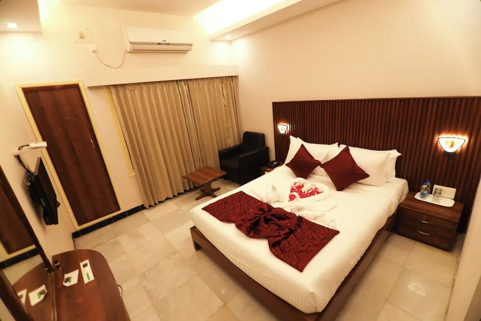 The Swagath Grande By Zeeyatt Regency