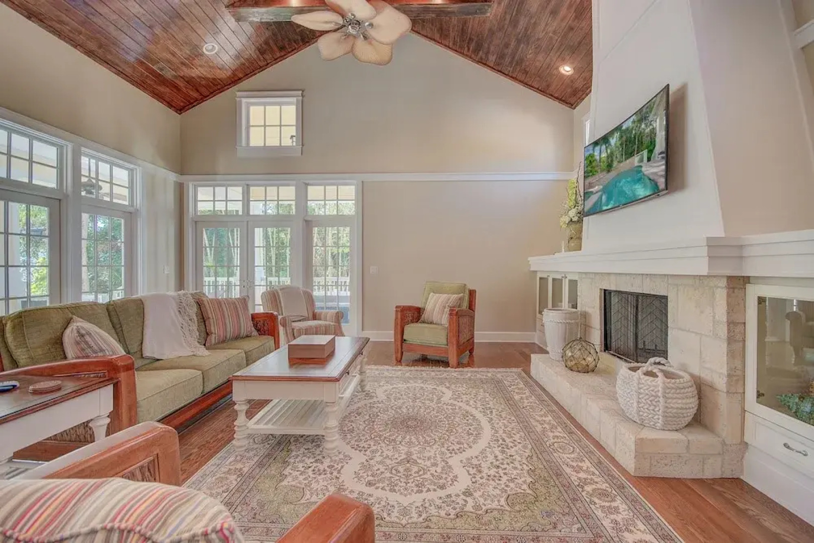 Ultimate Island Getaway - Monthly Beach Rental 4 Bedroom Home by RedAwning