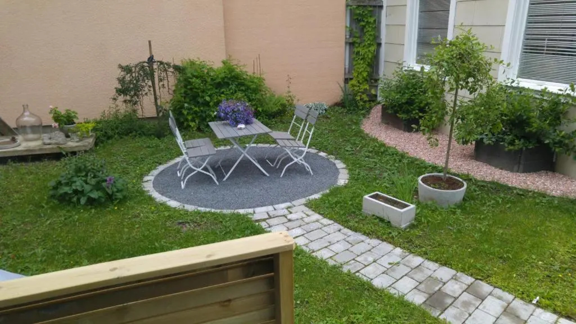 Mysig lägenhet med ett rum och kök 1103