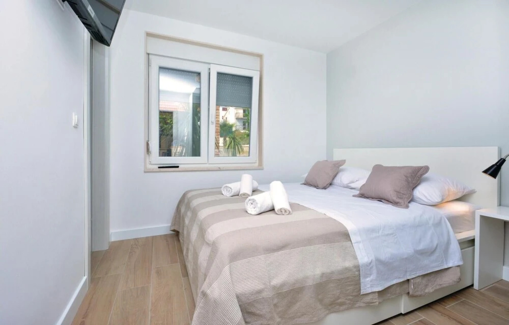 Amazing Home in Split With Wifi and 5 Bedrooms