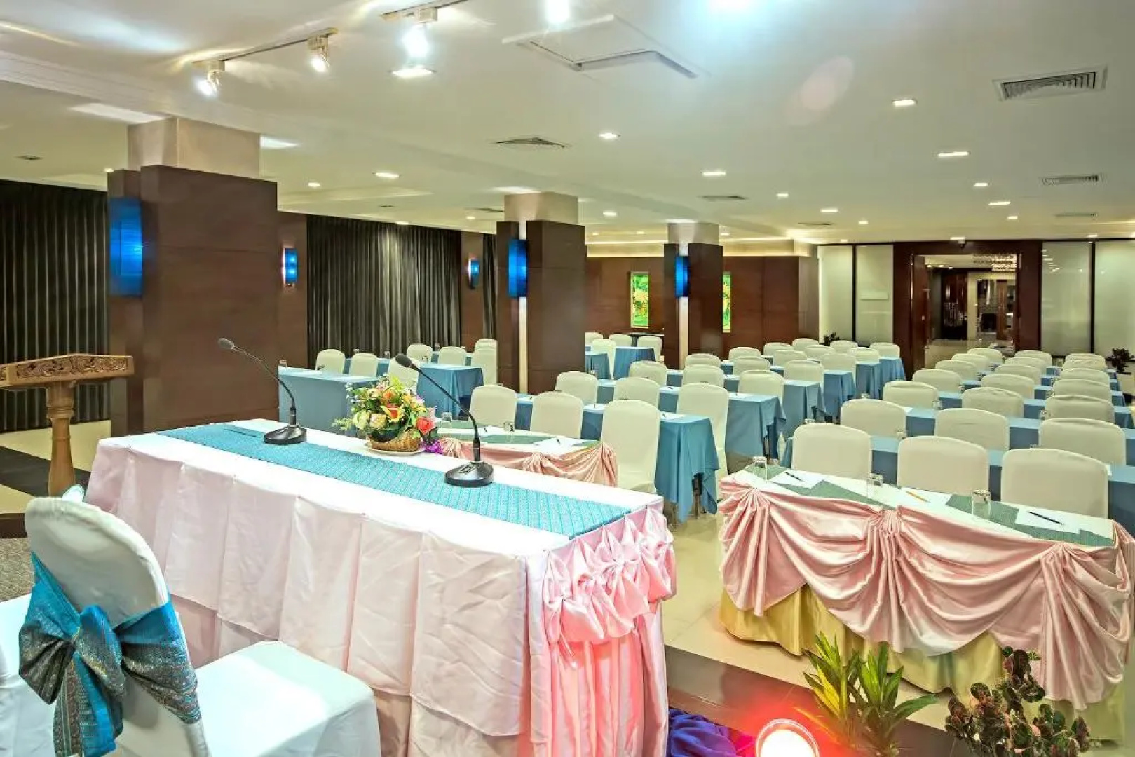 Navarat Heritage Hotel