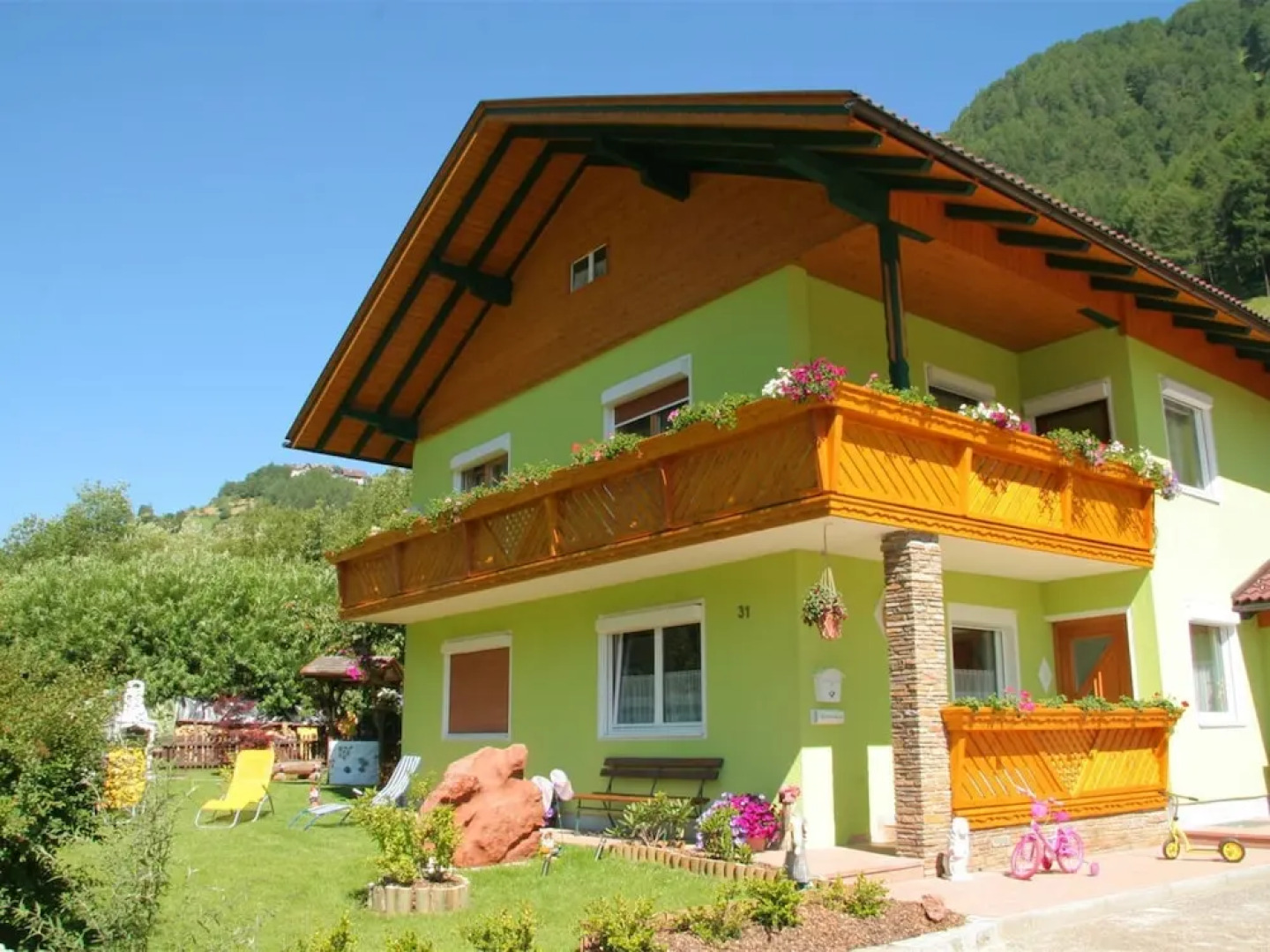 Newly Furnished Appartment at the Mouth of the Poller Valley National Park