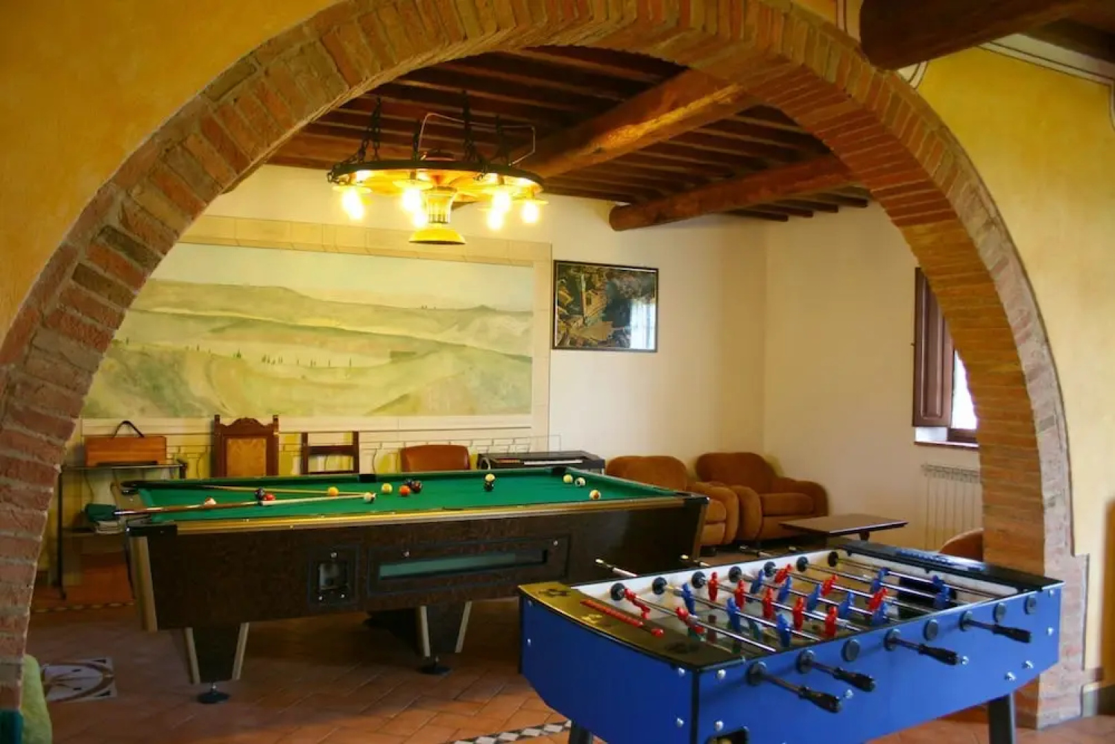 Stunning private villa with private pool, WIFI, TV, pets allowed and parking, close to Montepulc