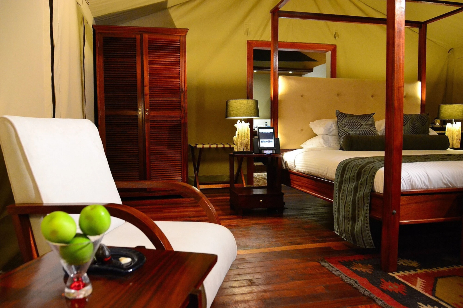 Kiboko Luxury Camp
