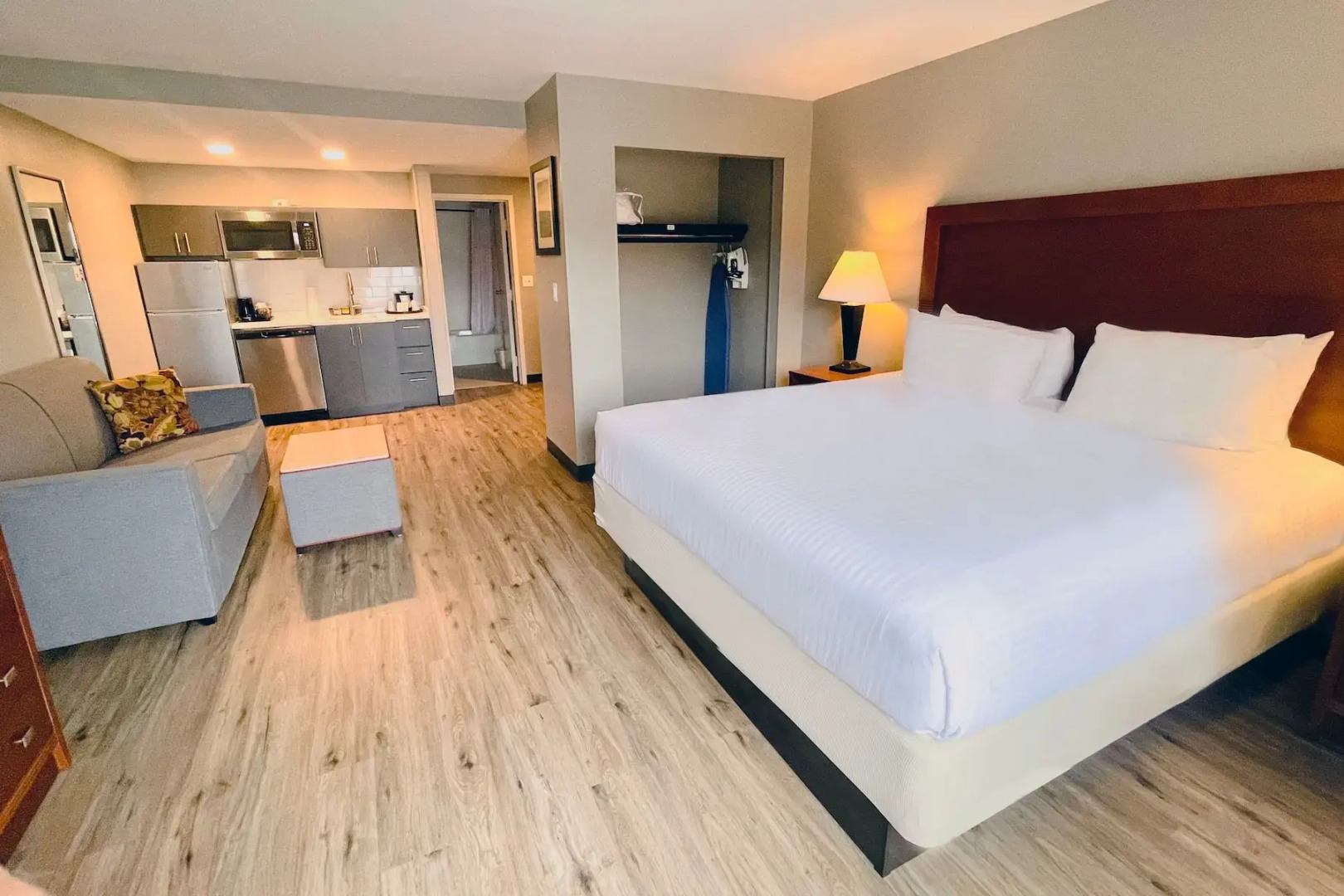 Ramada Ellsworth