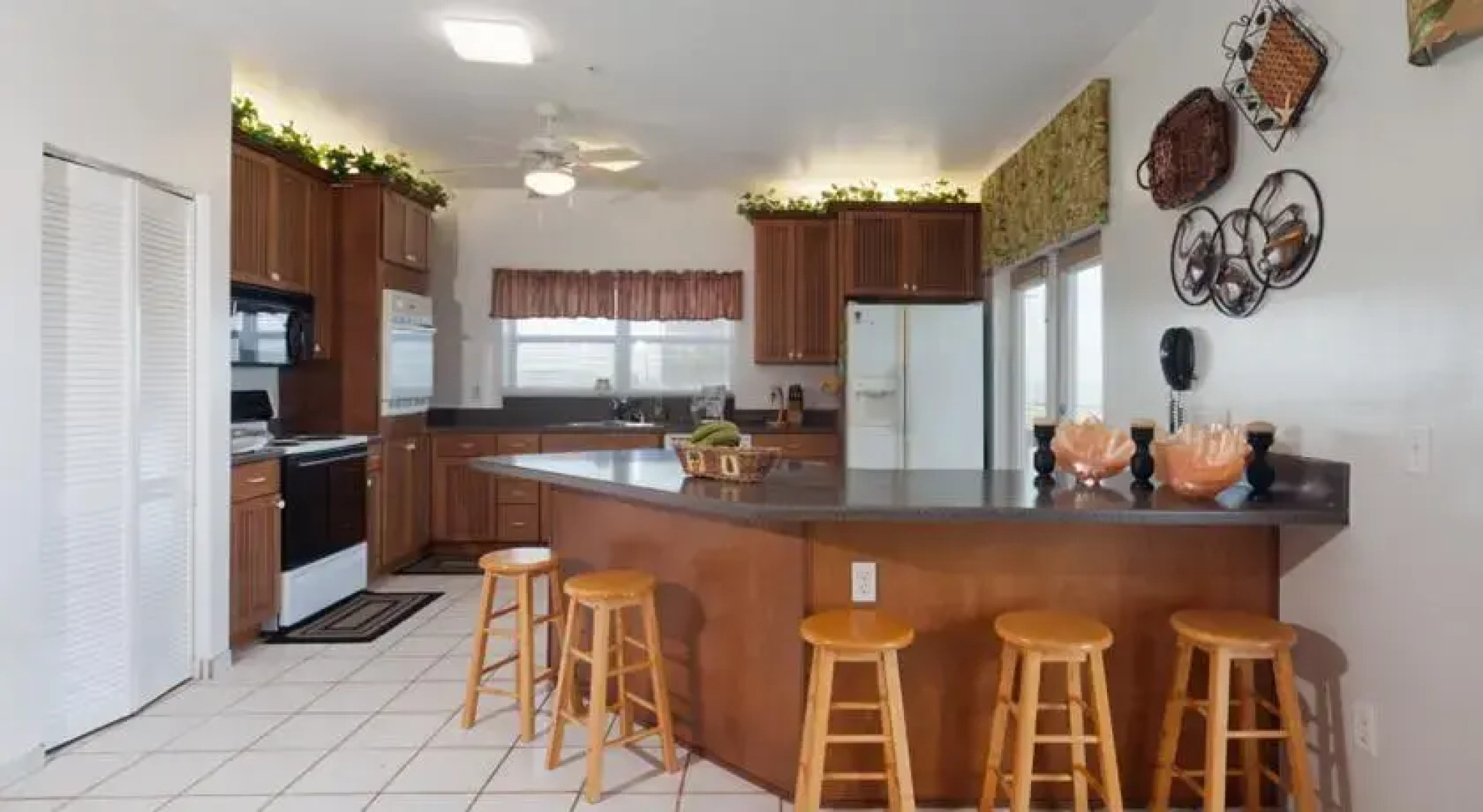 Miracle Eight by Vacation Rental Pros