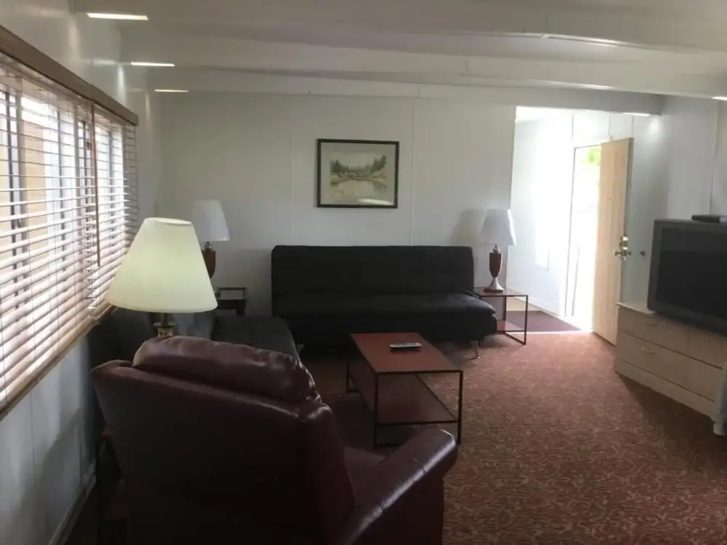 Ski's Western Motel