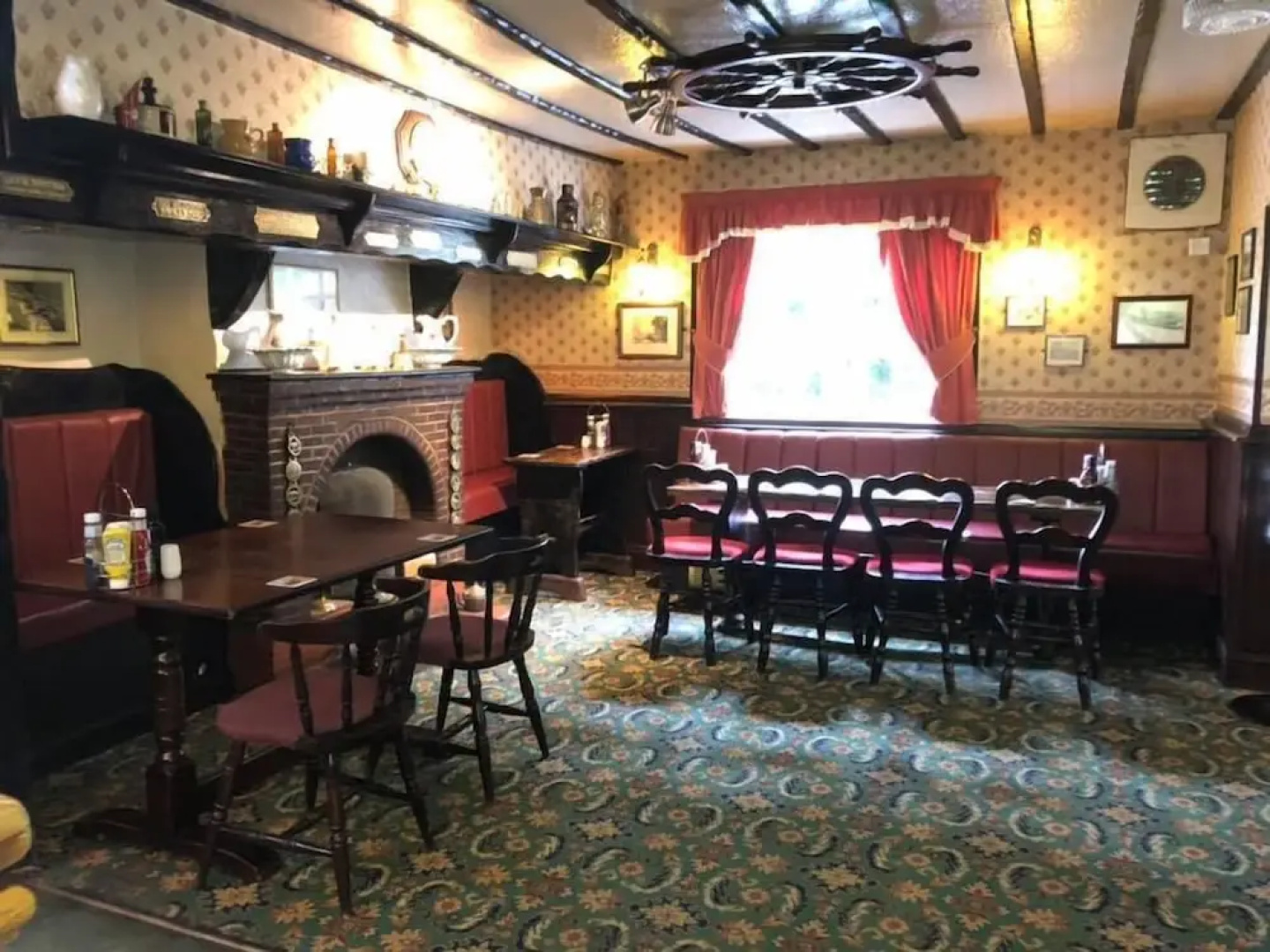The Dog & Doublet Inn
