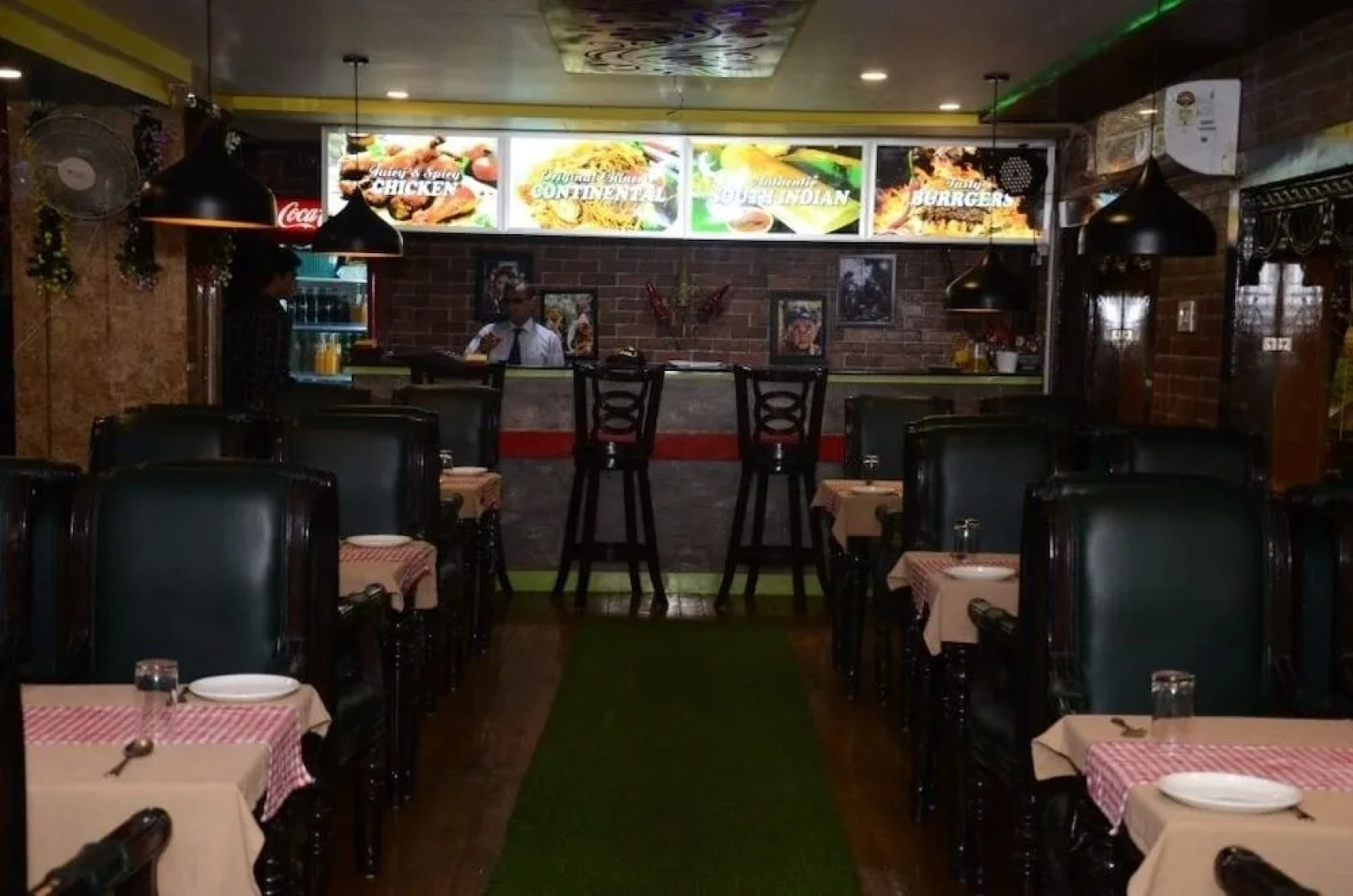 City Plaza Guest House and Restaurant