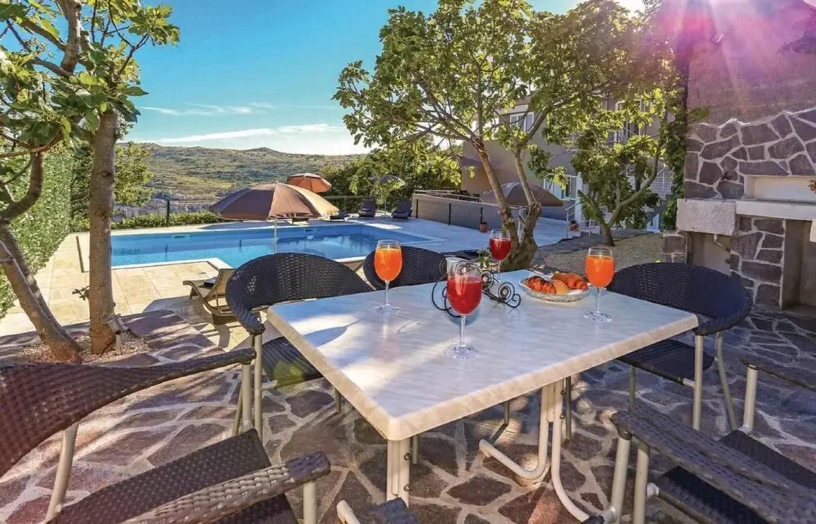 Apartment Villa IN - Four-bedroom Apartment With Private Pool ID Direct Booker 12968
