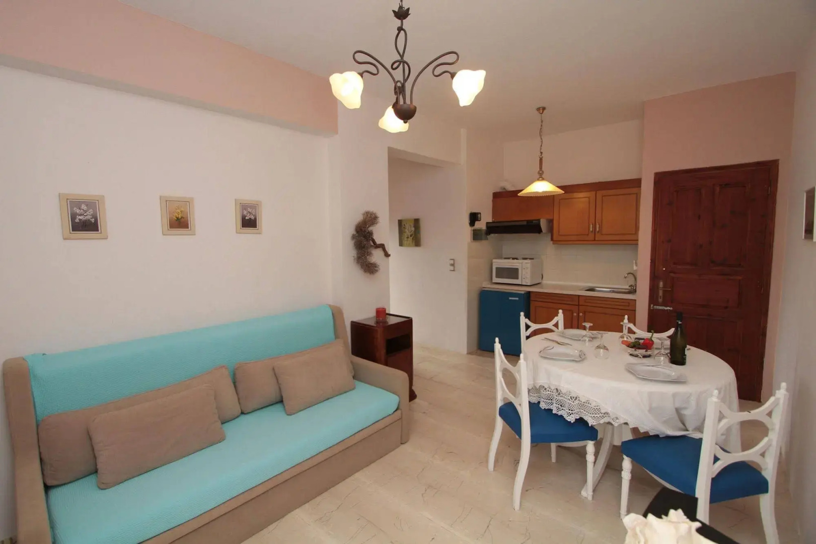 Arodamos Apartments & Studios