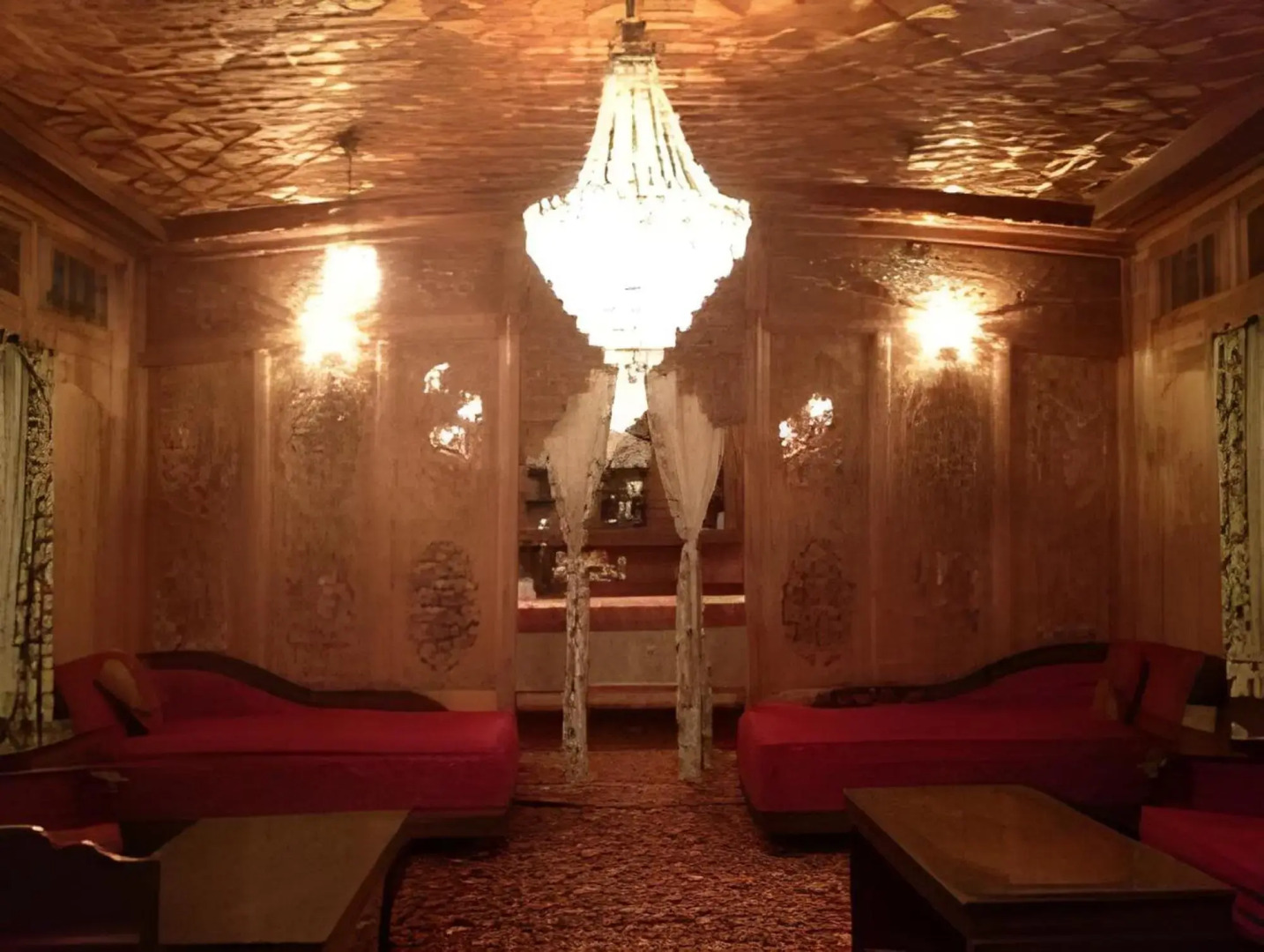 Little Majestic Group of House Boats