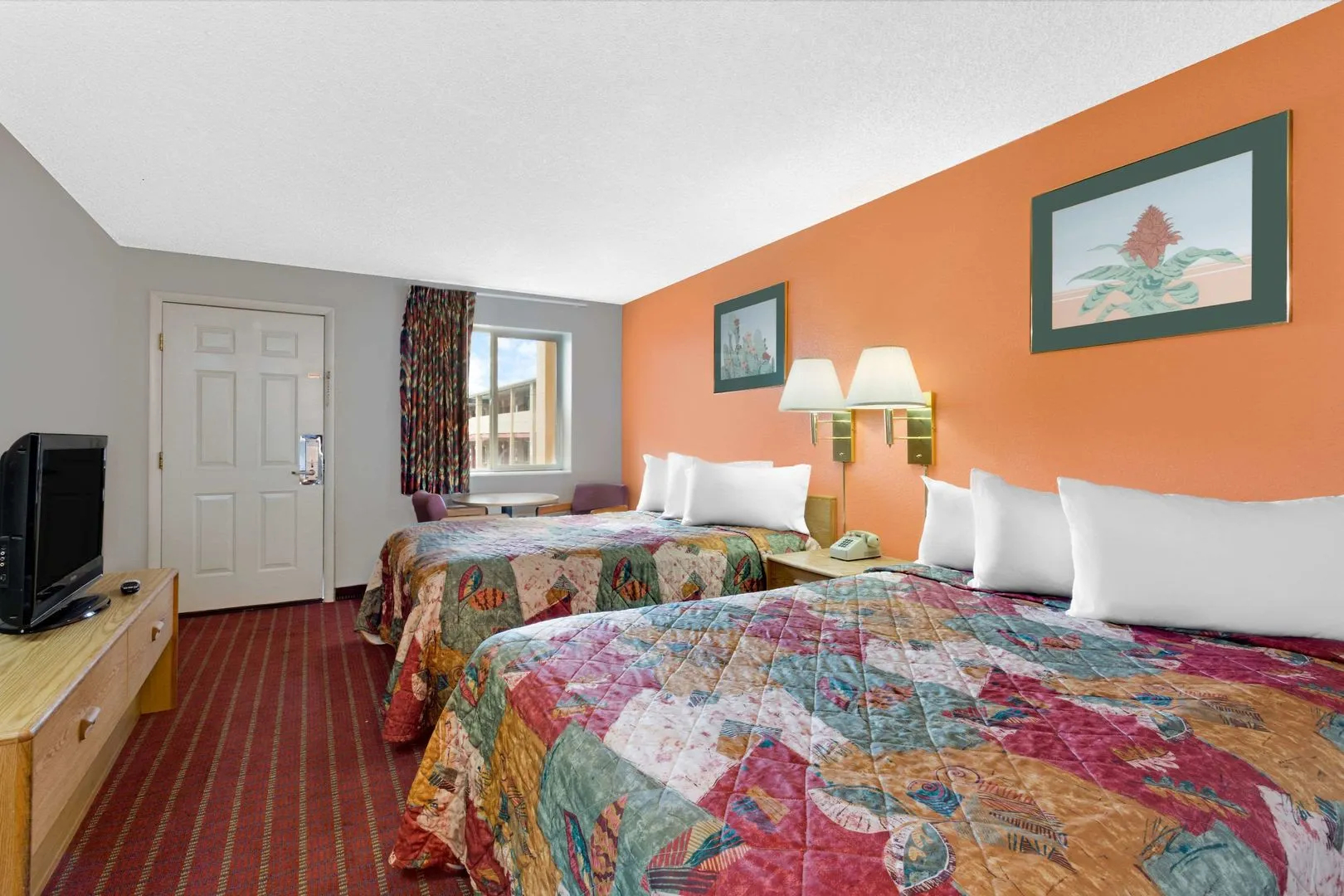 Cedar Valley Inn