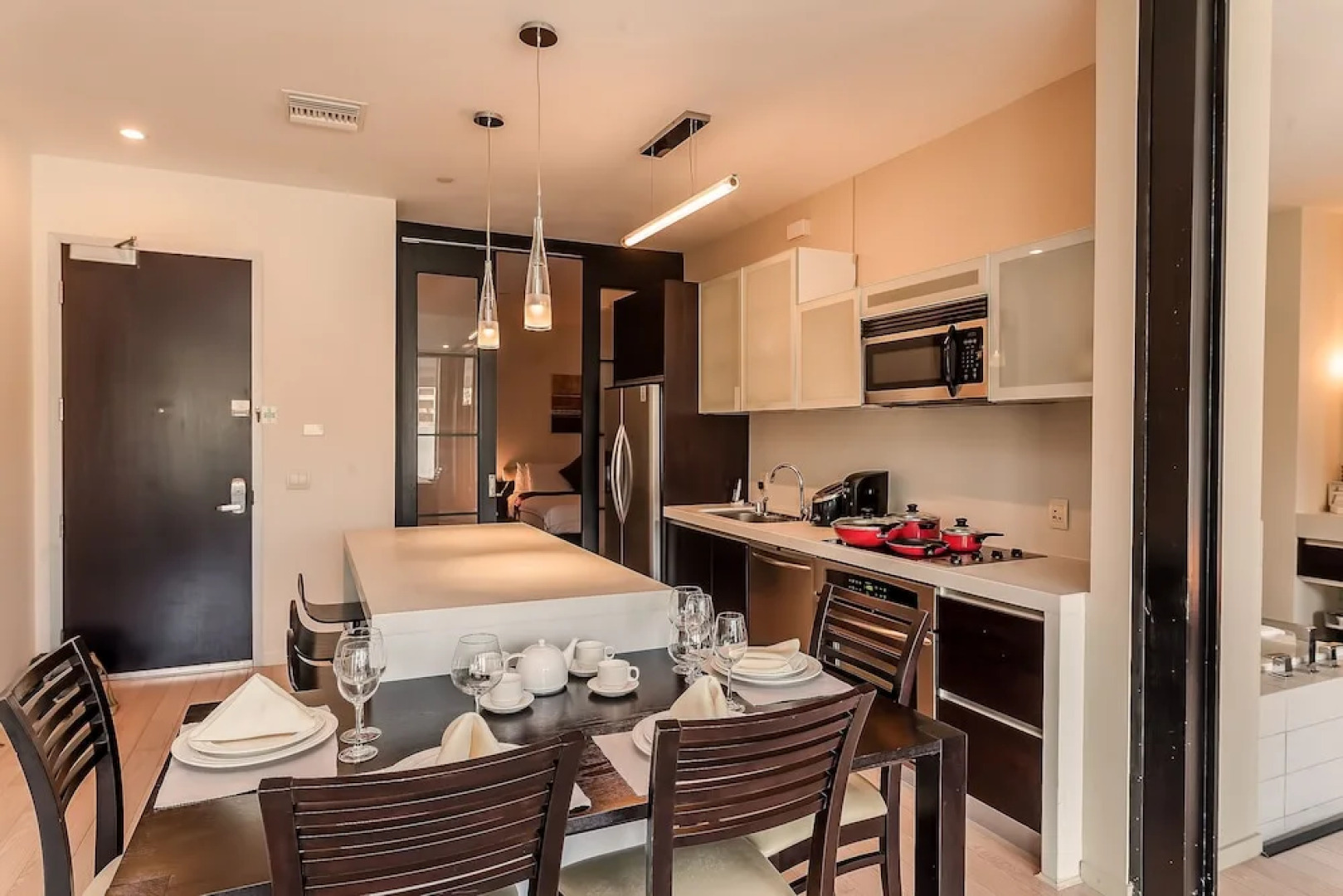 Tenten Wilshire - Official