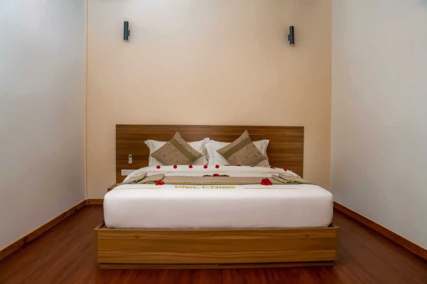 Отель Brennia Kottefaru