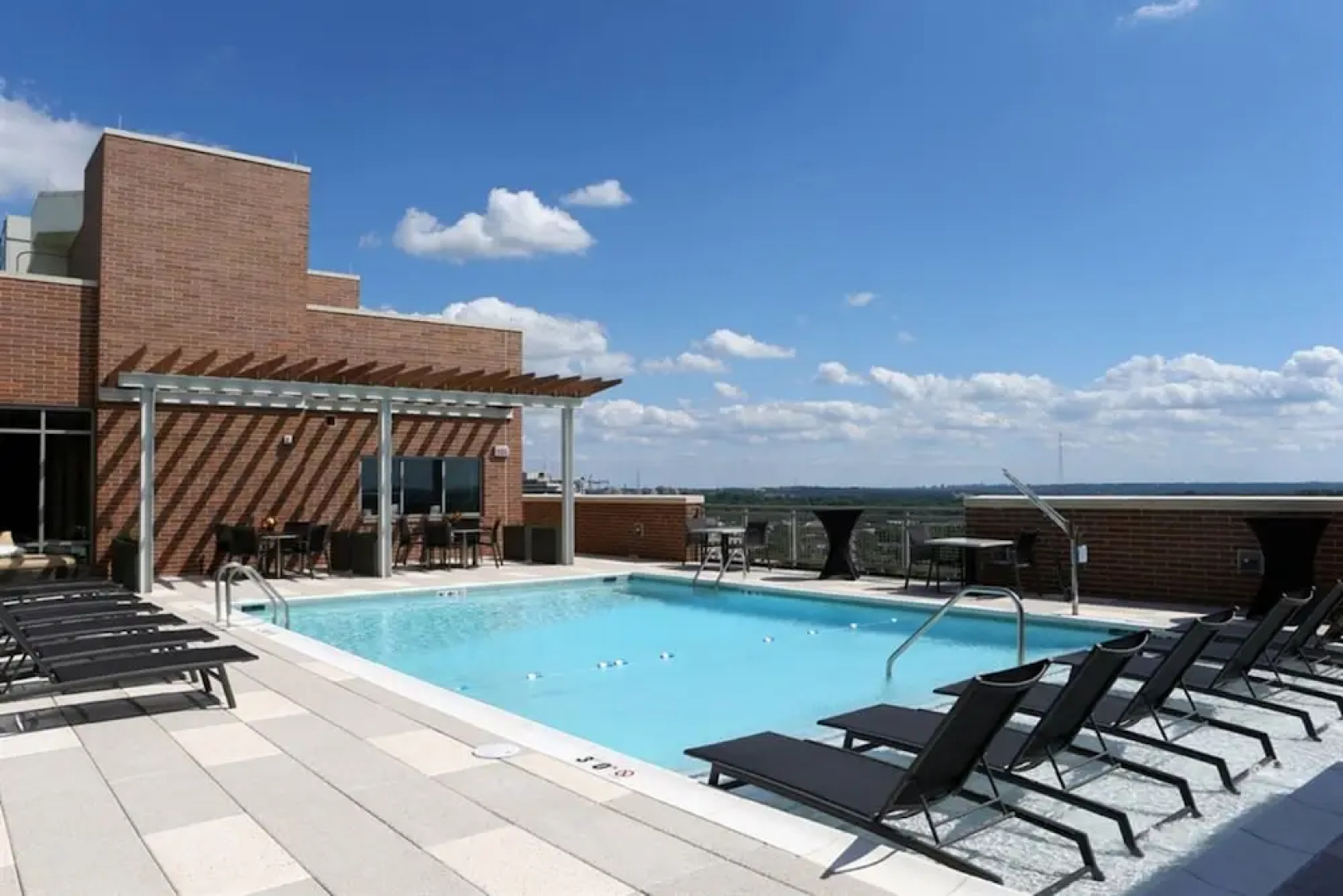 Global Luxury Suites at Park Crest Lofts