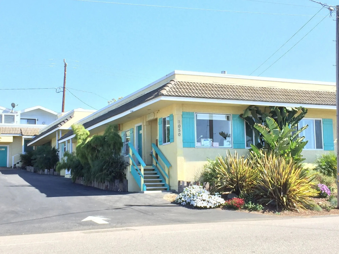 Beach Bungalow Inn and Suites