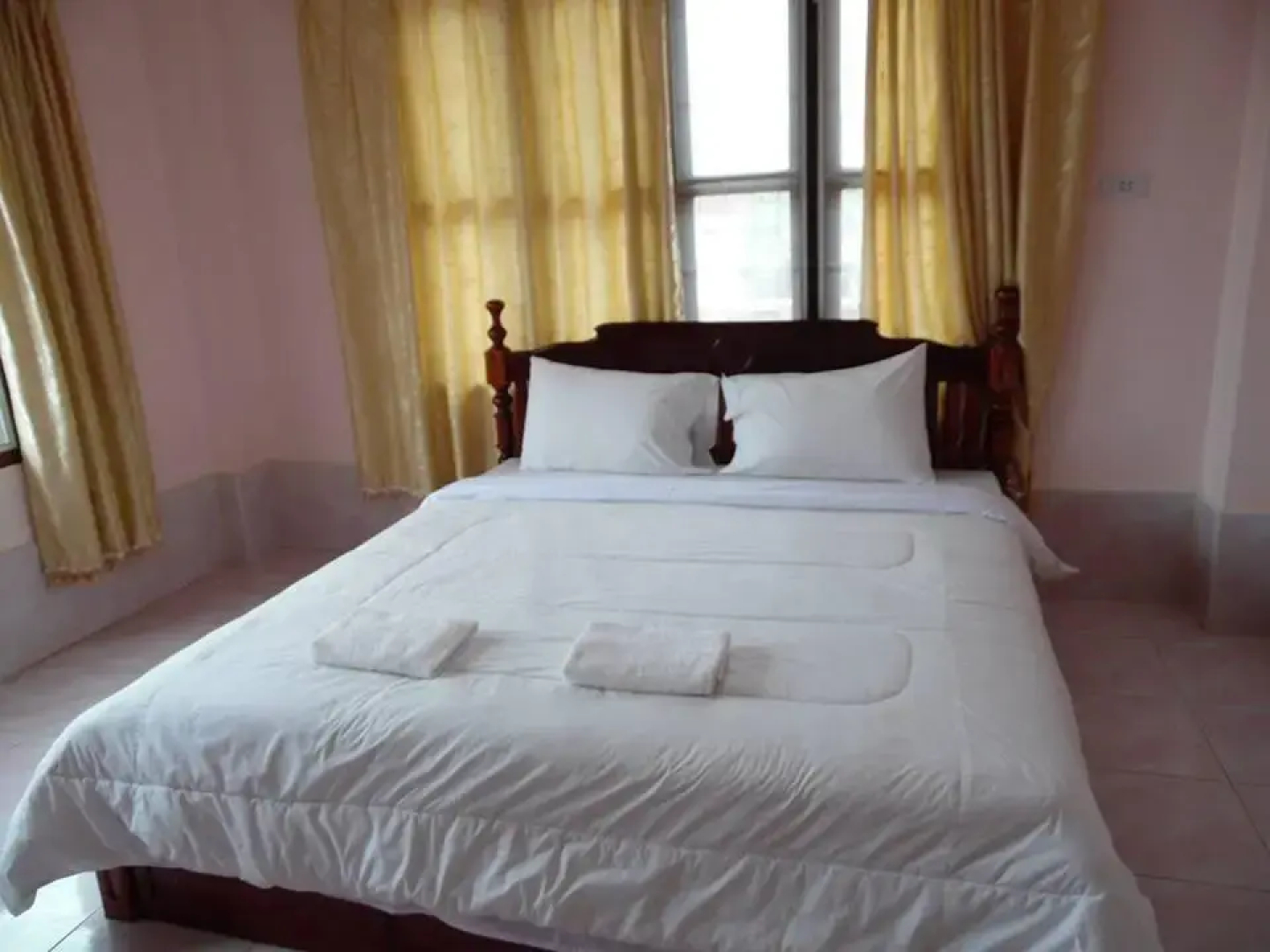 Khamphone Hotel