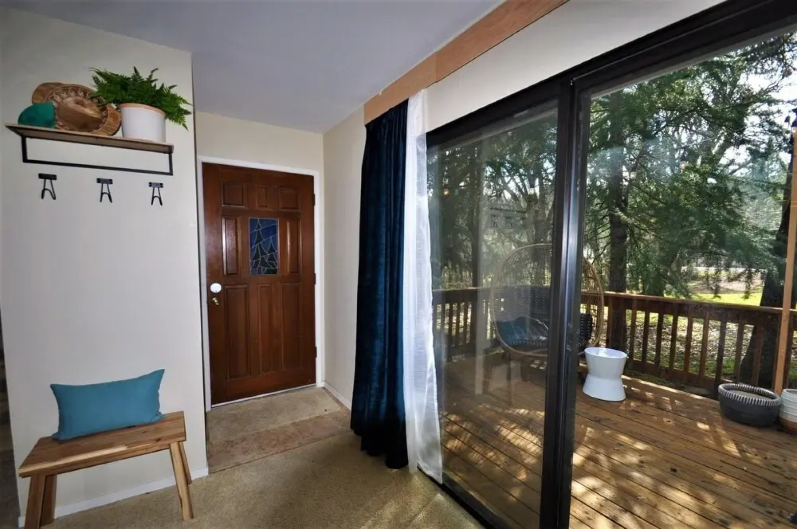 Gnome and Creek Condo - Two Master Suites for a Perfect Couples Yosemite Getaway by Yosemite Region Resorts