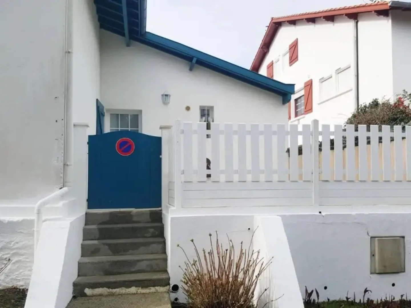 Studio Etxe Tikia