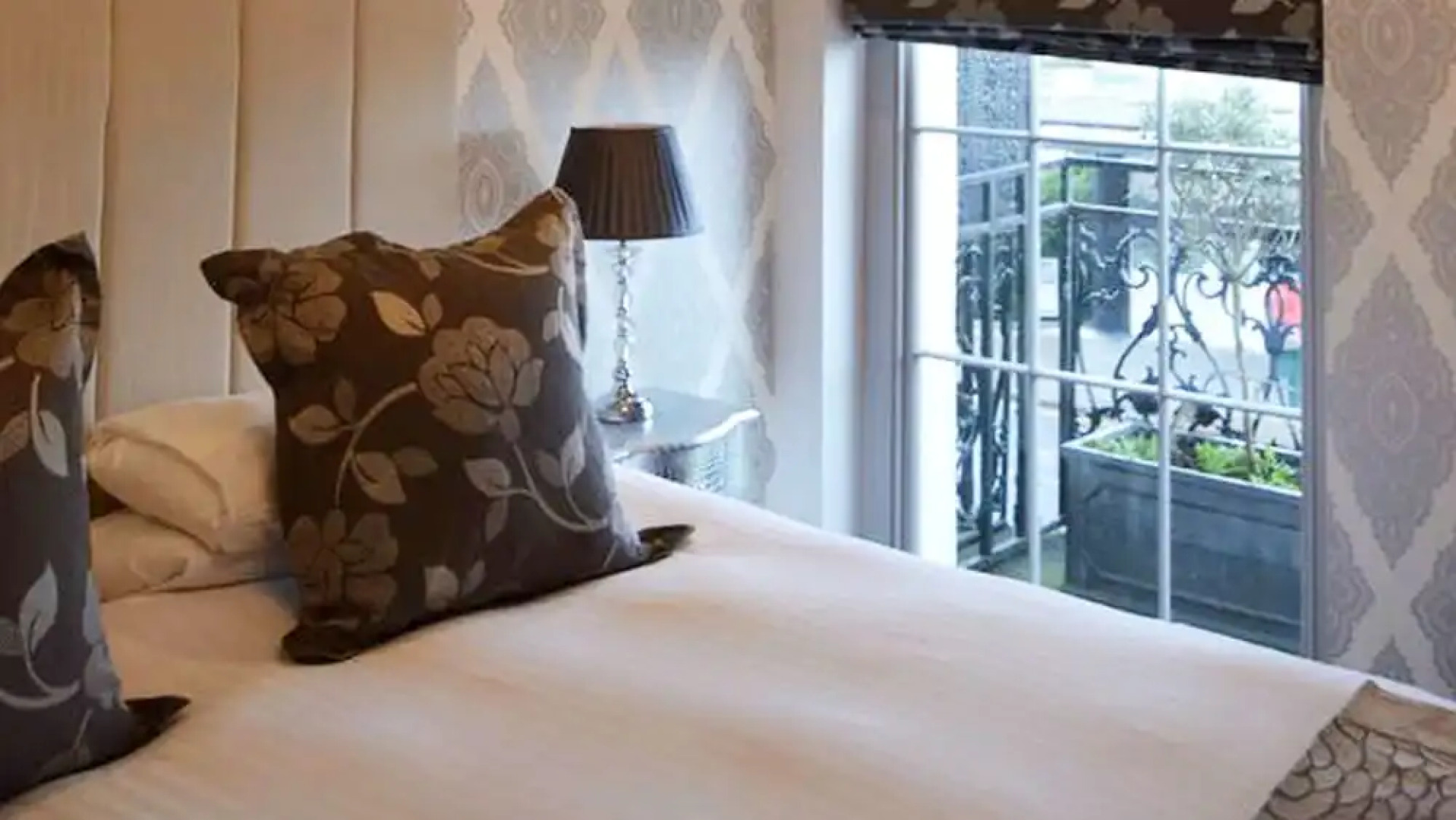 The Victoria Crescent Hotel