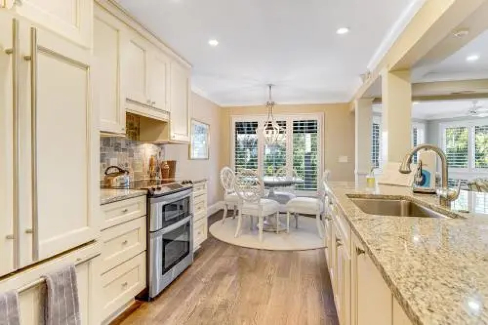 4689 Tennis Club Villa by RedAwning