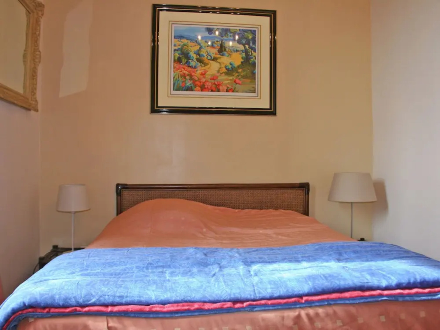 Beautiful Mansion With Views of Mont Ventoux and With Fenced Private Pool