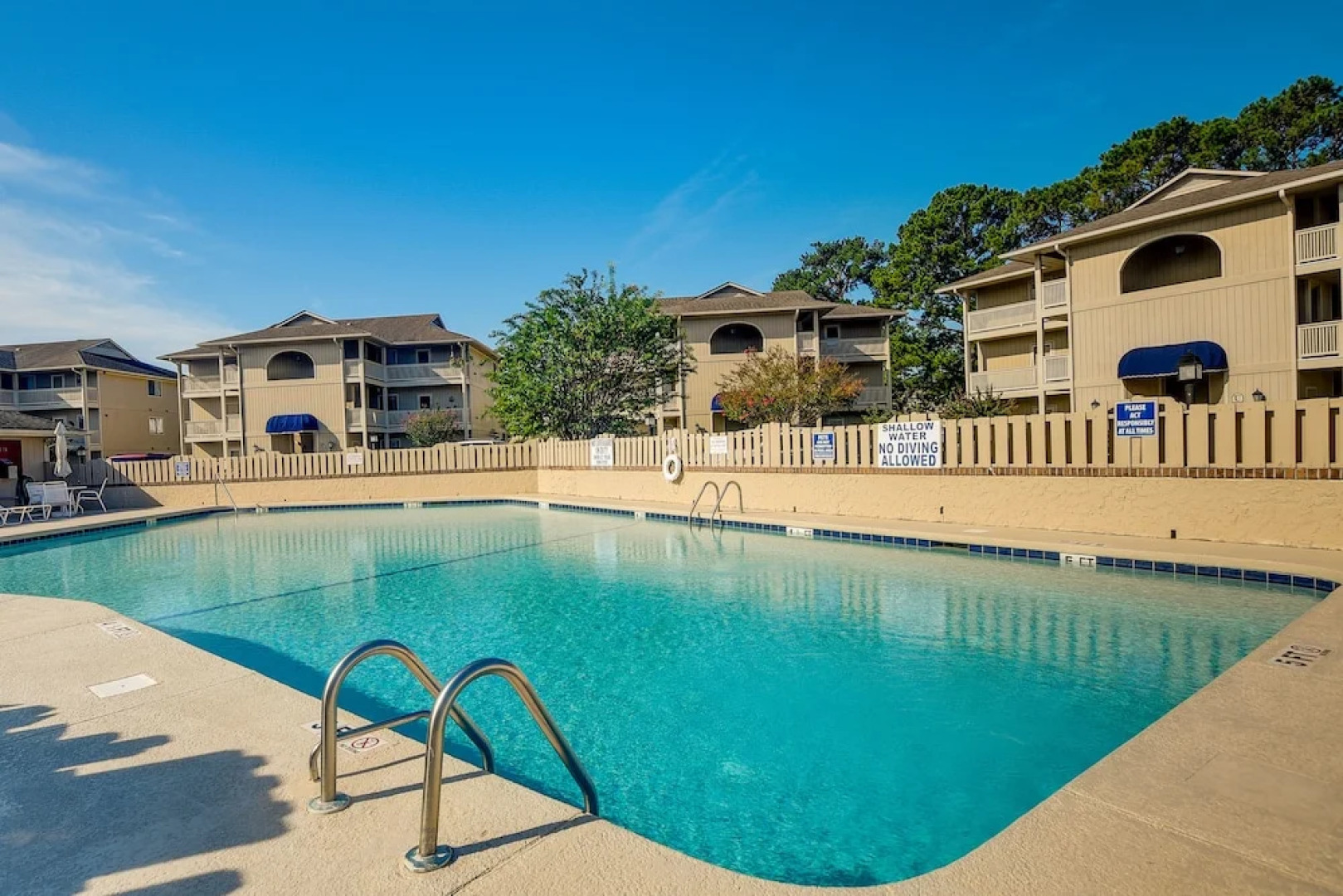 Little River Condo w/ Pool Access - Near Beaches!