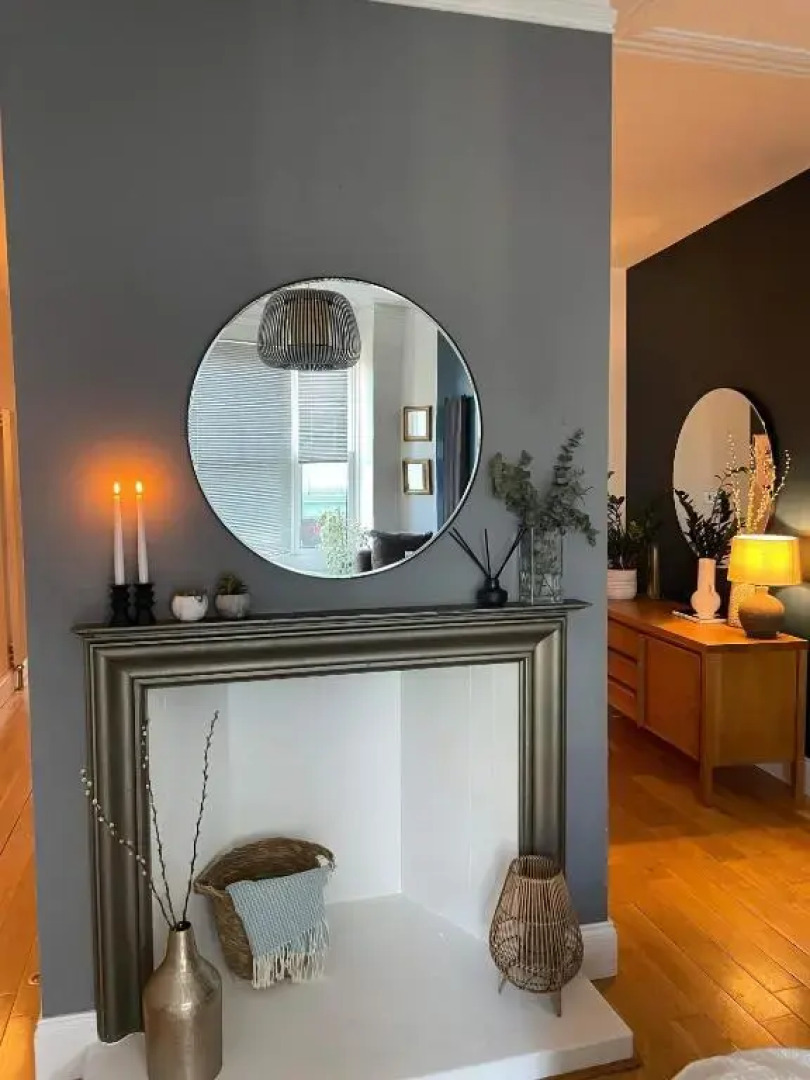 The Clock Tower Apartment - Large, Modern, 2 bed apartment, Southsea with Free parking - sleeps 4