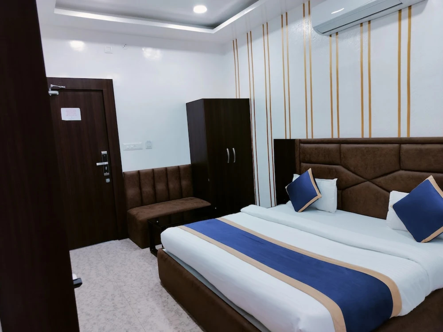 Hotel Om
