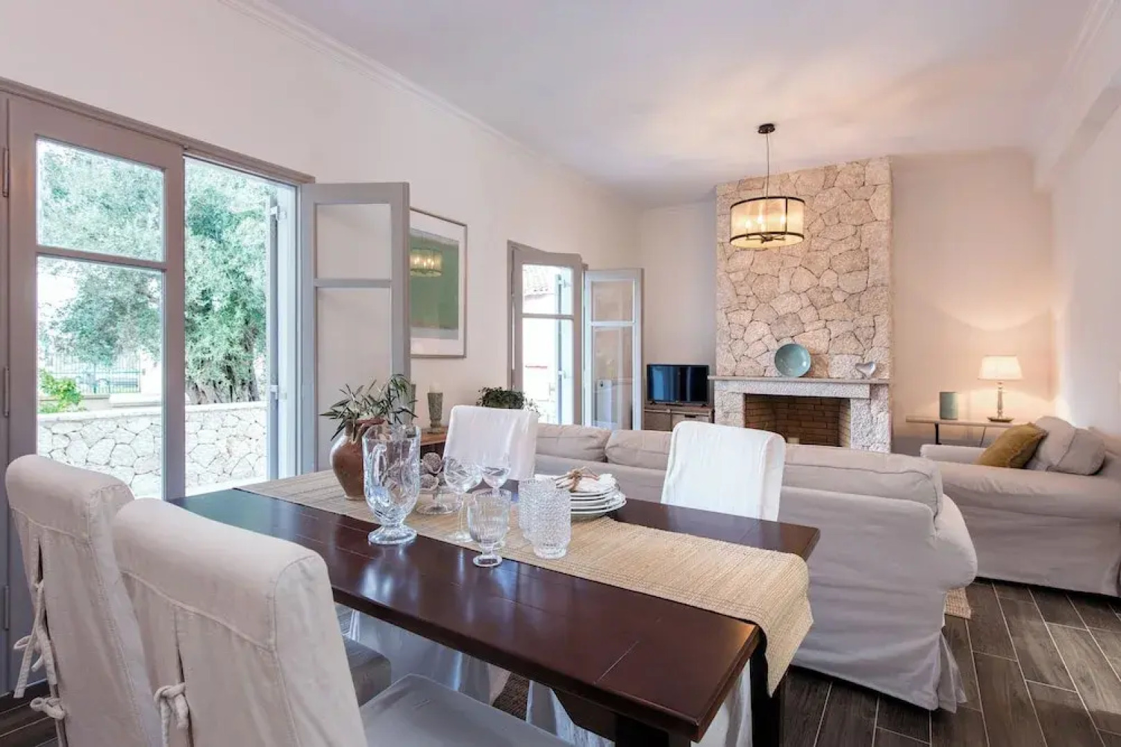 Verde Olive Three-Bedroom Holiday Home by Konnect