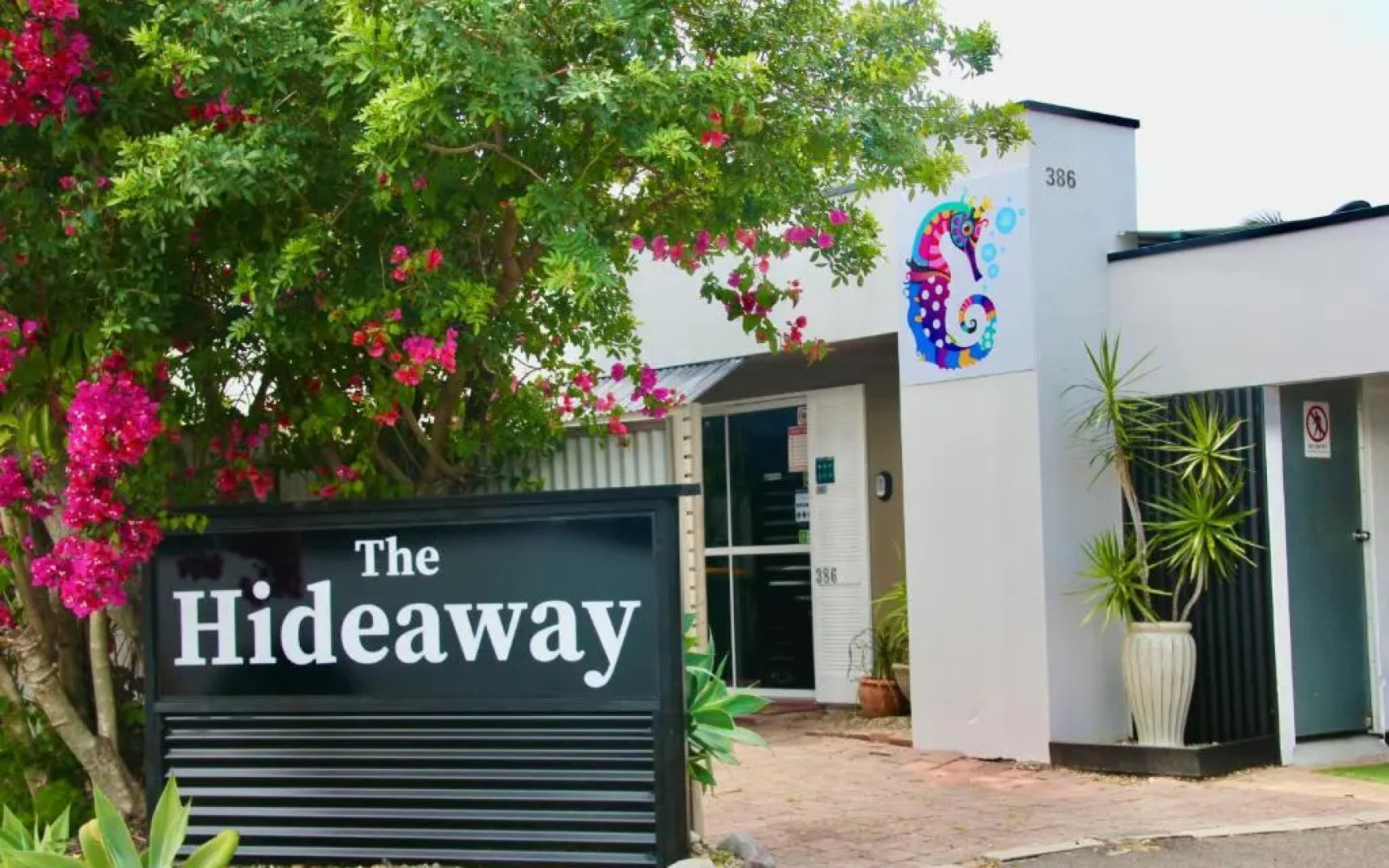 Hideaway Noosa Men Only Beach Resort