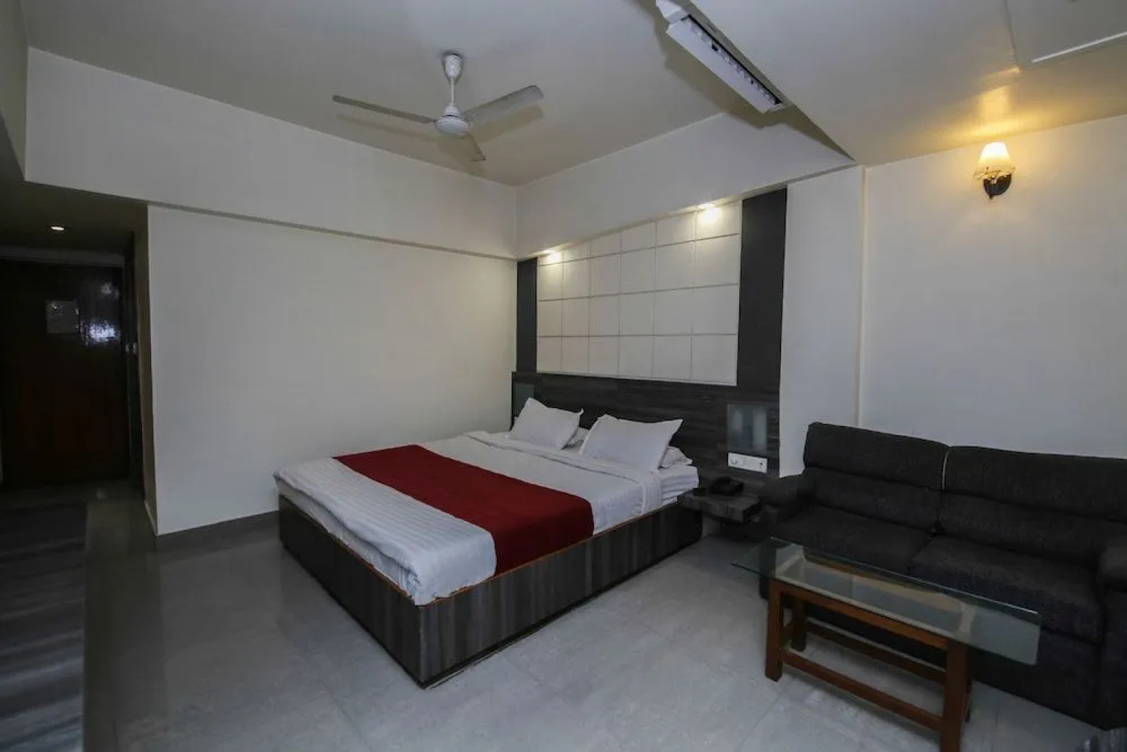 Oyo 10415 Hotel Prestige Princess