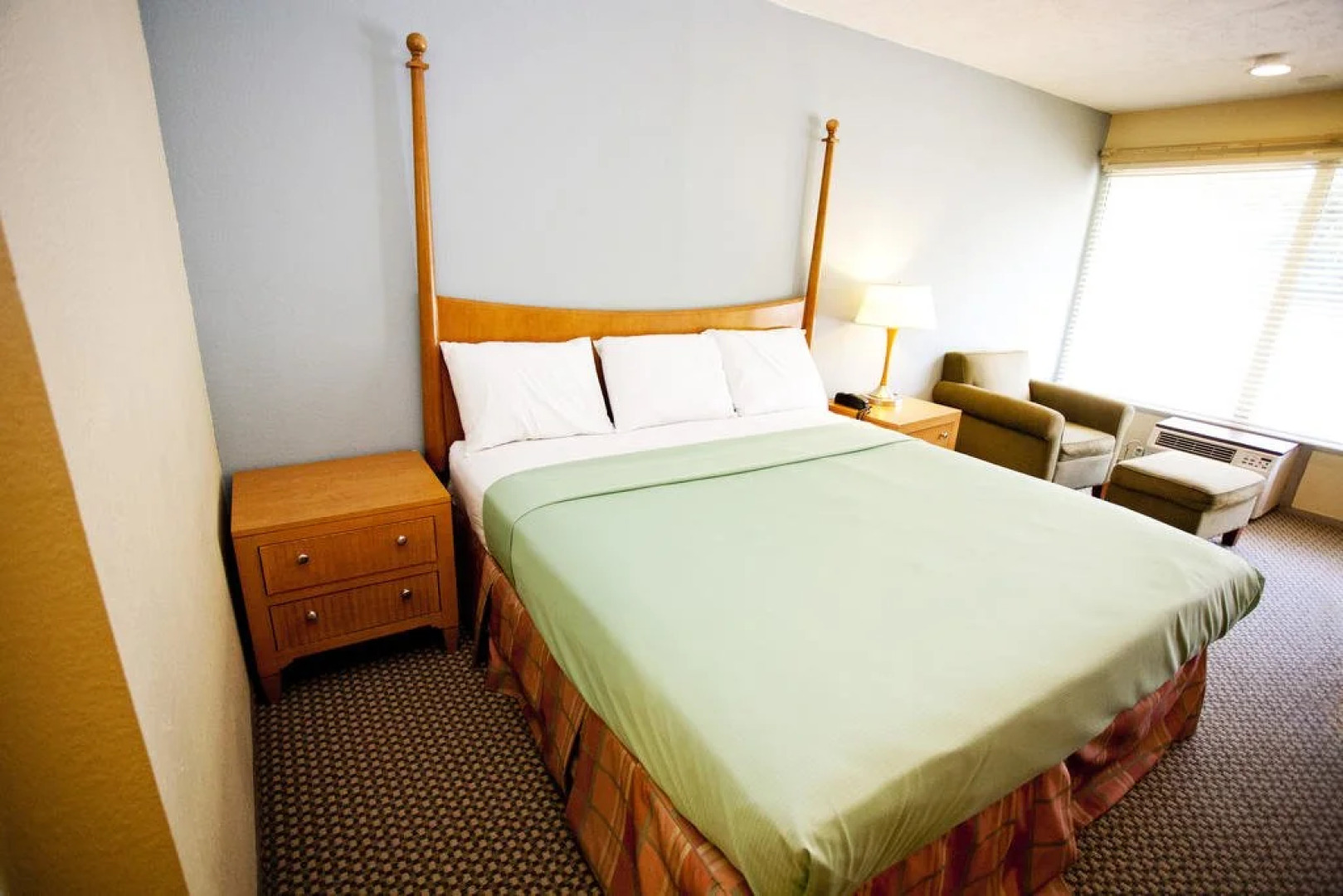 Star City Inn and Suites