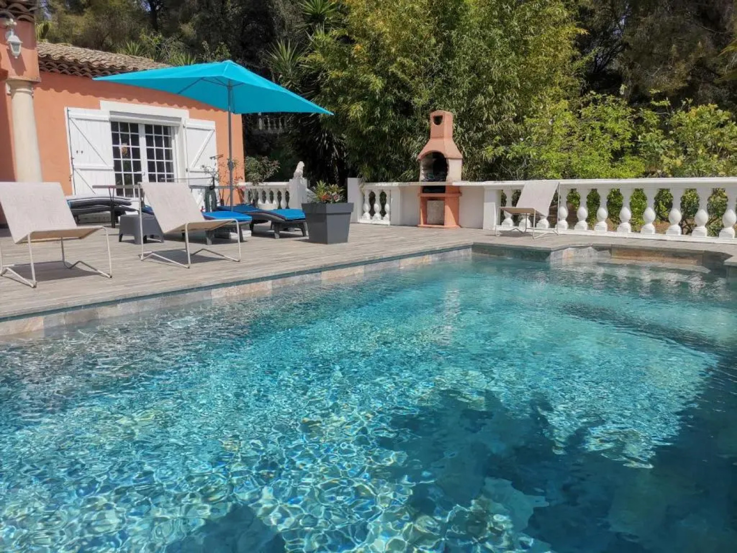 Appartement Pinede Man Yelle