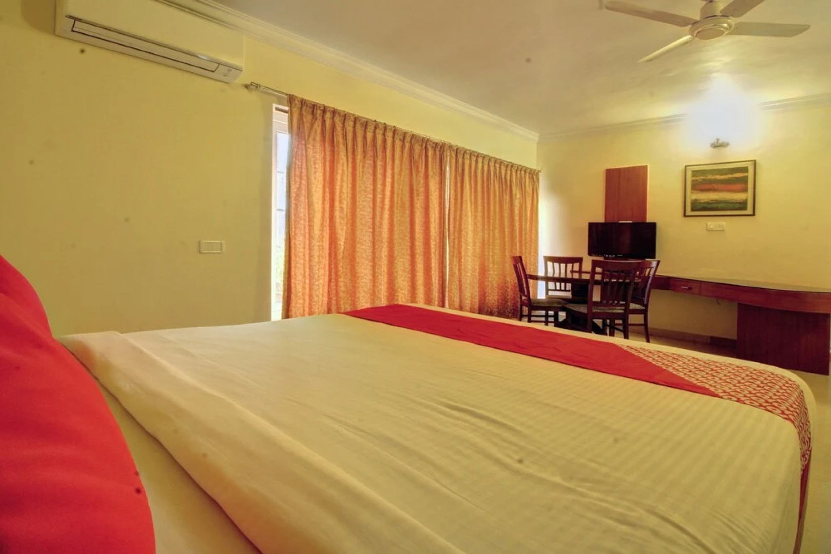 OYO 29625 Suvarna Regency