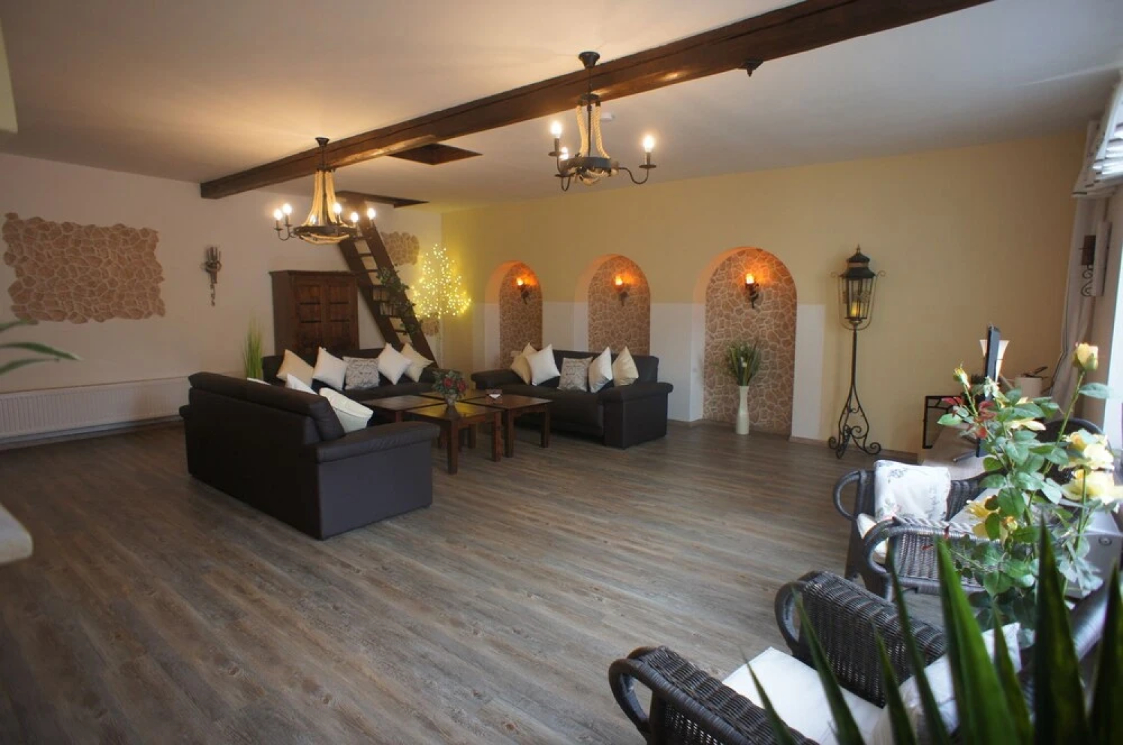 Villa Romantica Large Holiday Home For Up To 12 People, Dogs Welcome