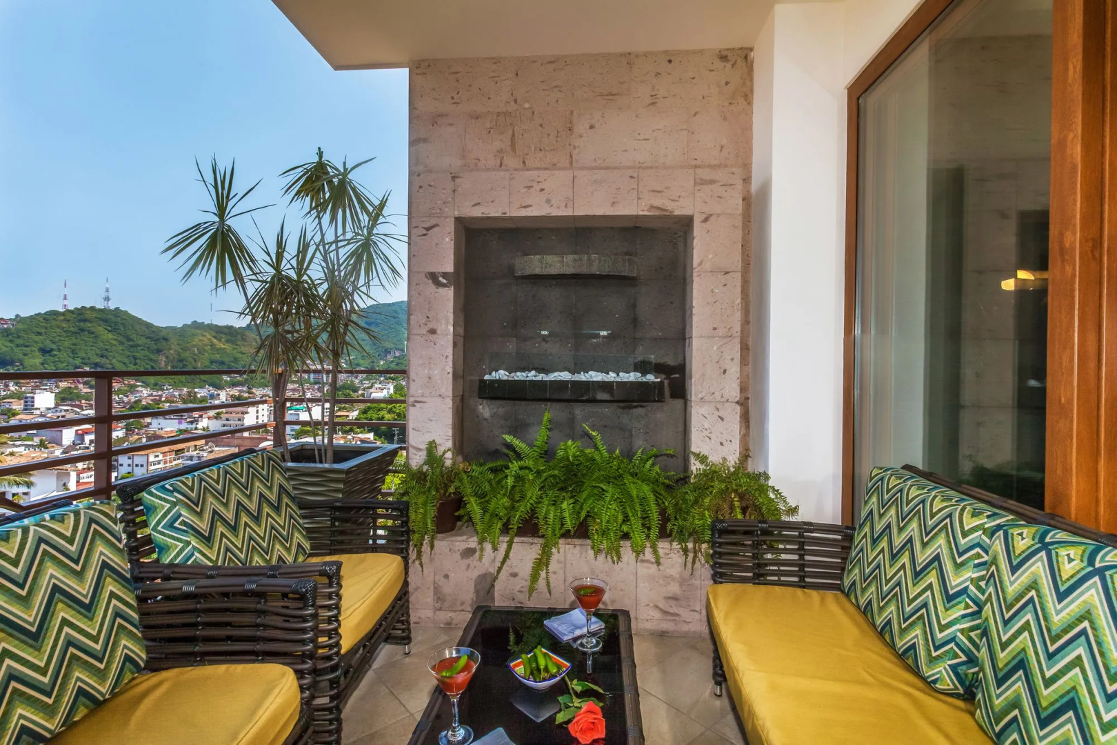 Pinnacle Resorts 220